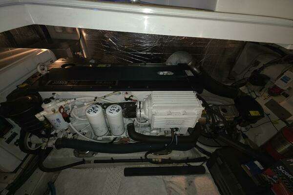 2008 Cruisers Yachts 39