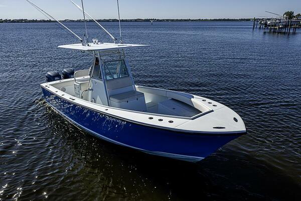 26ft Regulator Yacht For Sale