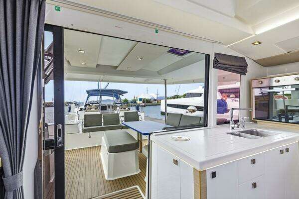 Fountaine Pajot Astrea 42 Yacht For Sale