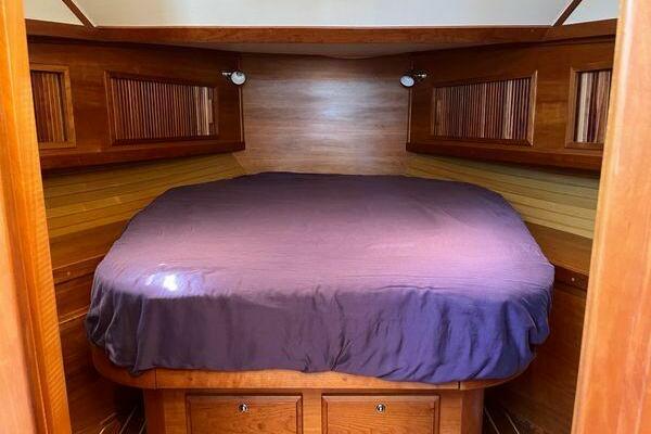 Glass Machine 36ft Sabreline Yacht For Sale