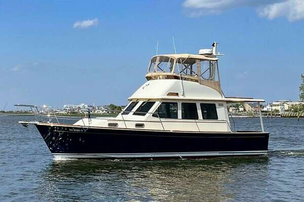 36-ft-Sabreline-2004-36 Sedan-Mon Alisa Stock Island Florida United States  yacht for sale