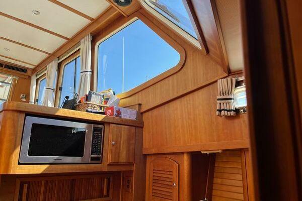 Glass Machine 36ft Sabreline Yacht For Sale