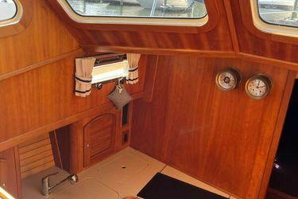 Glass Machine 36ft Sabreline Yacht For Sale