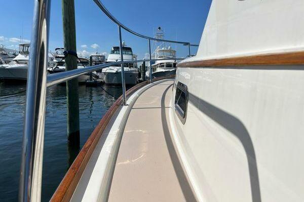 Glass Machine 36ft Sabreline Yacht For Sale
