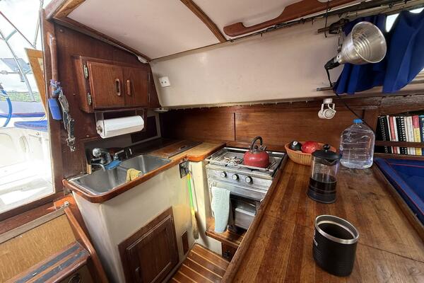 Redshift 41ft Capital Yacht For Sale