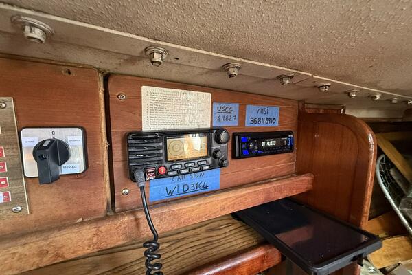 Redshift 41ft Capital Yacht For Sale