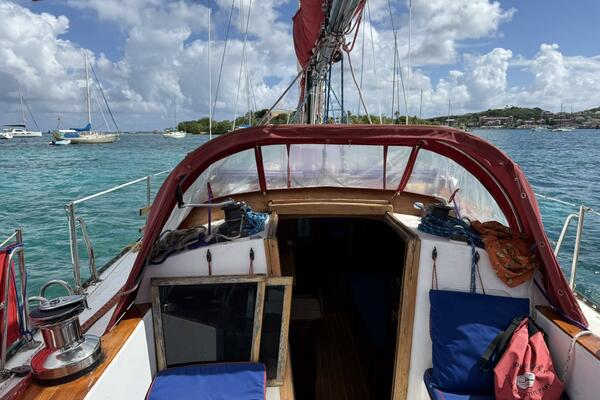 Redshift 41ft Capital Yacht For Sale