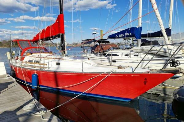 Redshift 41ft Capital Yacht For Sale