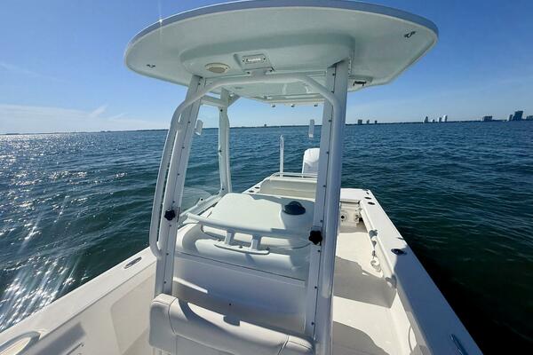 2020 Everglades 243 CC - Bow