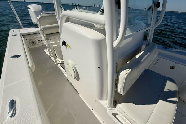 2020 Everglades 243 CC 