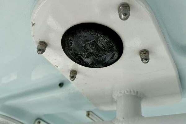 2020 Everglades 243 CC - Helm/Electronics 