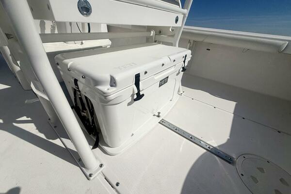 2020 Everglades 243 CC - Storage Box