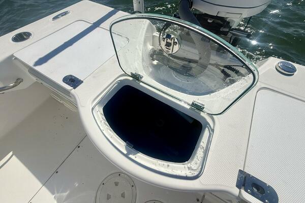 2020 Everglades 243 CC - Stern 