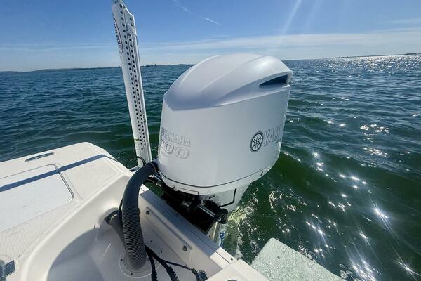 2020 Everglades 243 CC - Outboard Engine