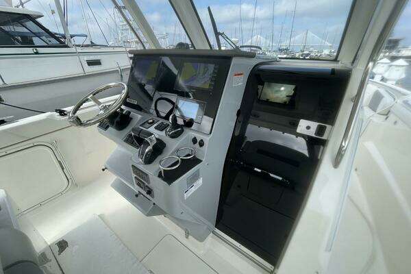 Pursuit  Yacht For Sale