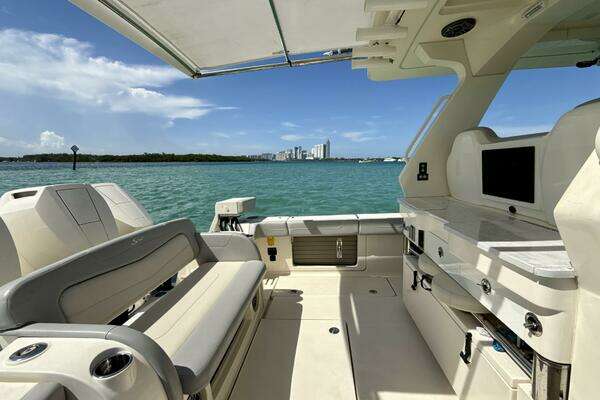 Scout 425 LXF Yacht For Sale