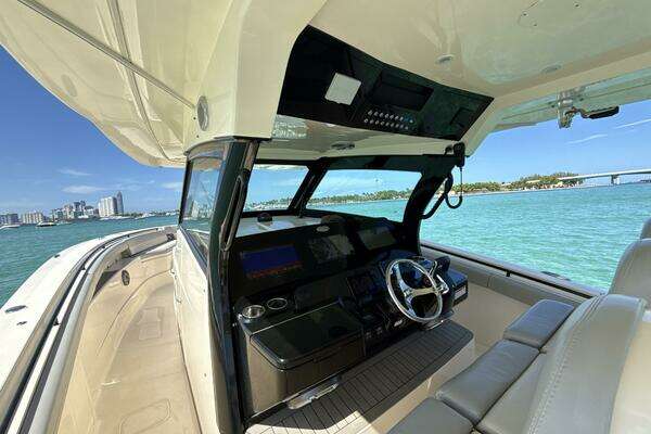 Scout 425 LXF Yacht For Sale