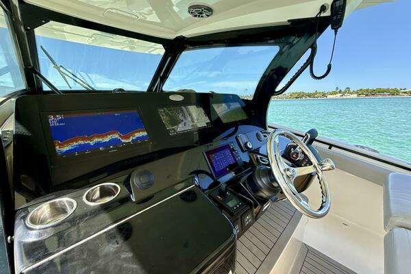 Scout 425 LXF Yacht For Sale