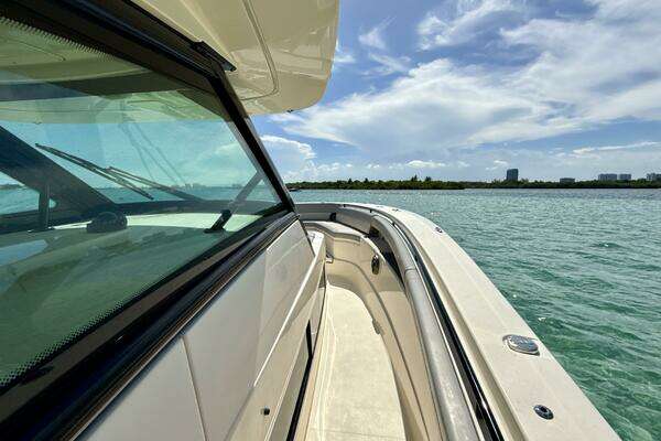 Scout 425 LXF Yacht For Sale