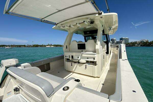 Scout 425 LXF Yacht For Sale