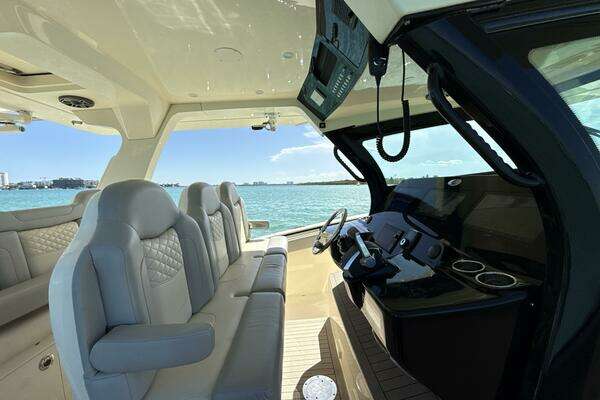 Scout 425 LXF Yacht For Sale