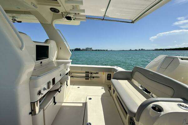 Scout 425 LXF Yacht For Sale