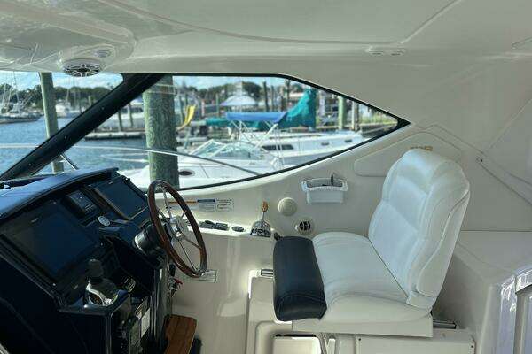 Tiara Yachts 3500 Sovran Yacht For Sale