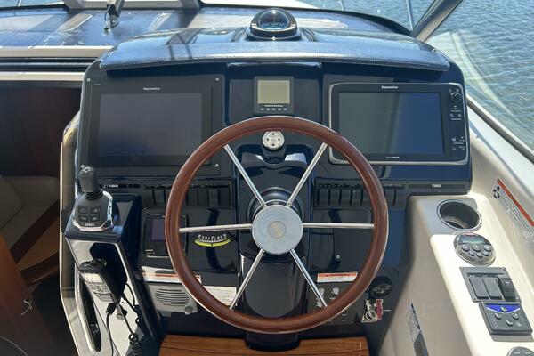 35ft Tiara Yachts Yacht For Sale