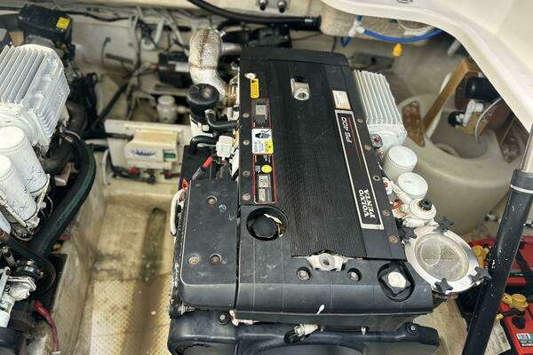 Tiara Yachts 3500 Sovran Yacht For Sale