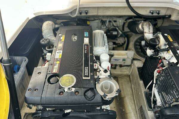 Tiara Yachts 3500 Sovran Yacht For Sale