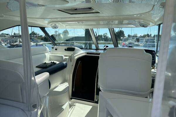 Tiara Yachts 3500 Sovran Yacht For Sale