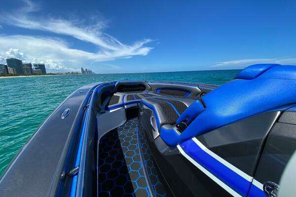 MTI V42 Yacht For Sale