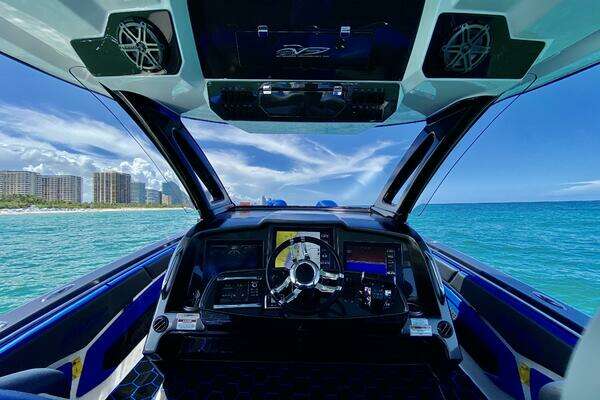 MTI V42 Yacht For Sale