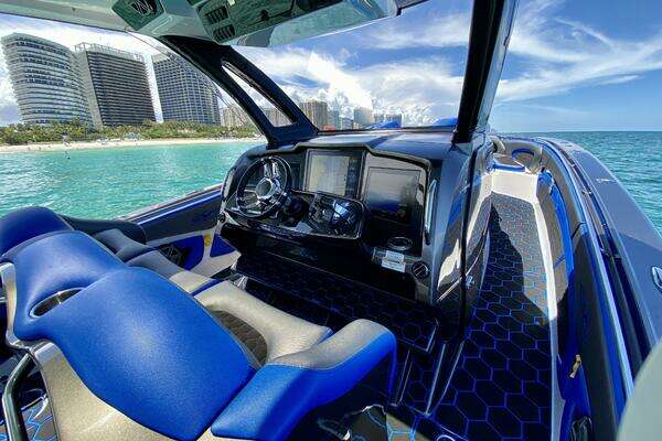 MTI V42 Yacht For Sale