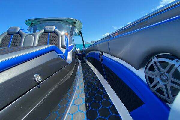 MTI V42 Yacht For Sale