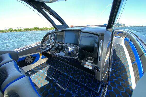 MTI V42 Yacht For Sale