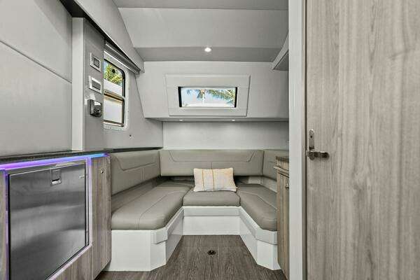 Formula 380 Super Sport Crossover Yacht For Sale