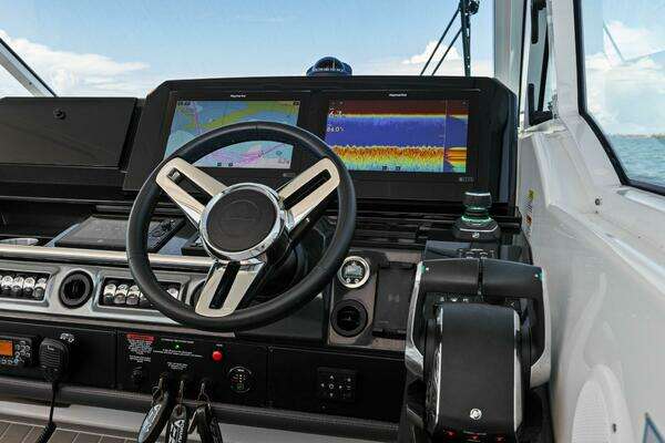 Formula 380 Super Sport Crossover Yacht For Sale