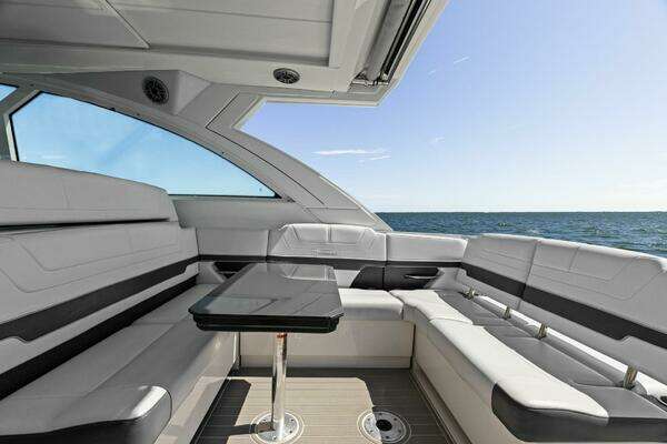 Formula 380 Super Sport Crossover Yacht For Sale