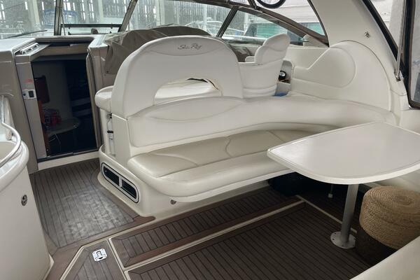 38ft Sea Ray Yacht For Sale