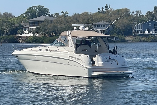 Photo of the 2001 Sea Ray 380 Sundancer