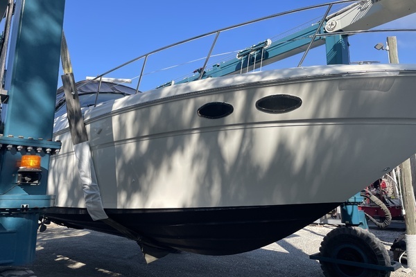 Photo of the 2001 Sea Ray 380 Sundancer