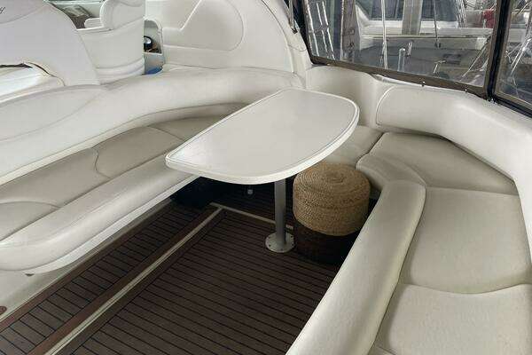 Photo of the 2001 Sea Ray 380 Sundancer