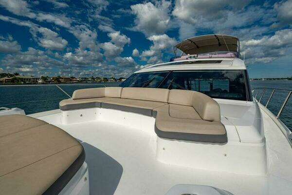 Princess S65 Yacht For Sale