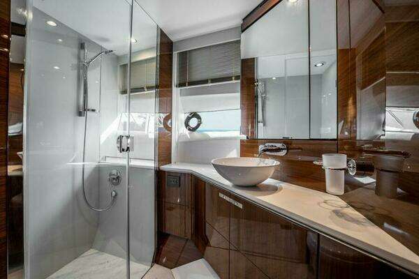 Princess S65 Yacht For Sale