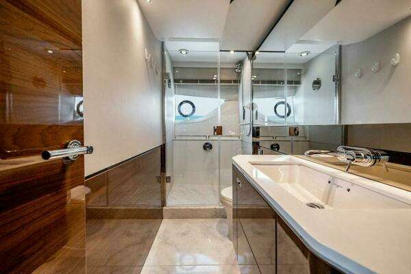 Princess S65 Yacht For Sale