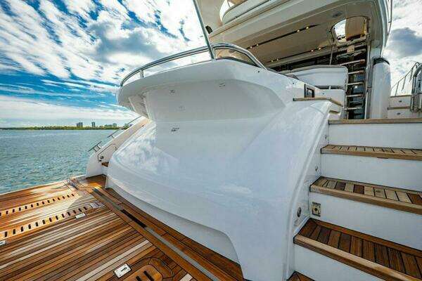 Princess S65 Yacht For Sale