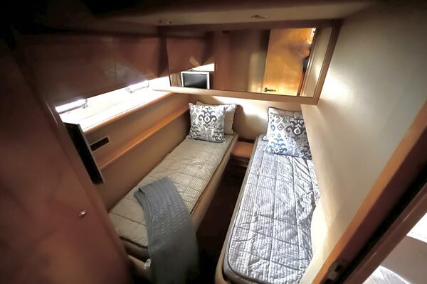 53ft Ferretti Yachts Yacht For Sale