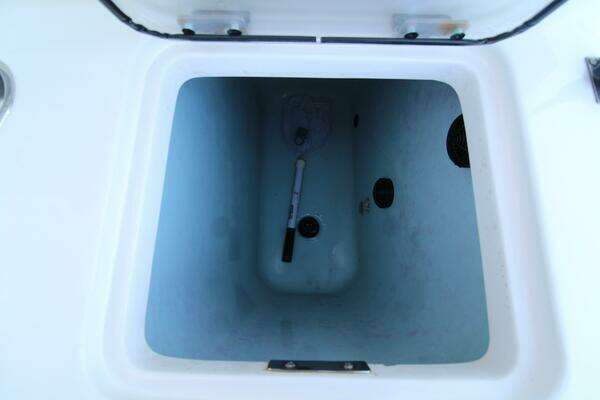 2015 Boston Whaler 32