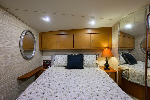 MEMBERS ONLY 56ft Ocean Yachts Yacht For Sale